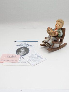 Hummel Figurine "PRACTICE MAKES PERFECT" HUM #771 First Issue 1997 NEW